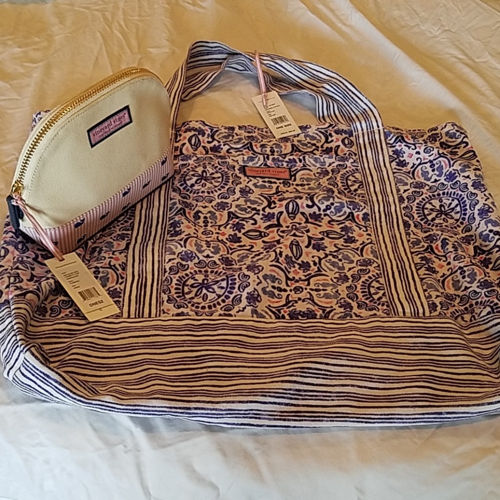 NWT Vineyard Vines Beach bag & makeup bag